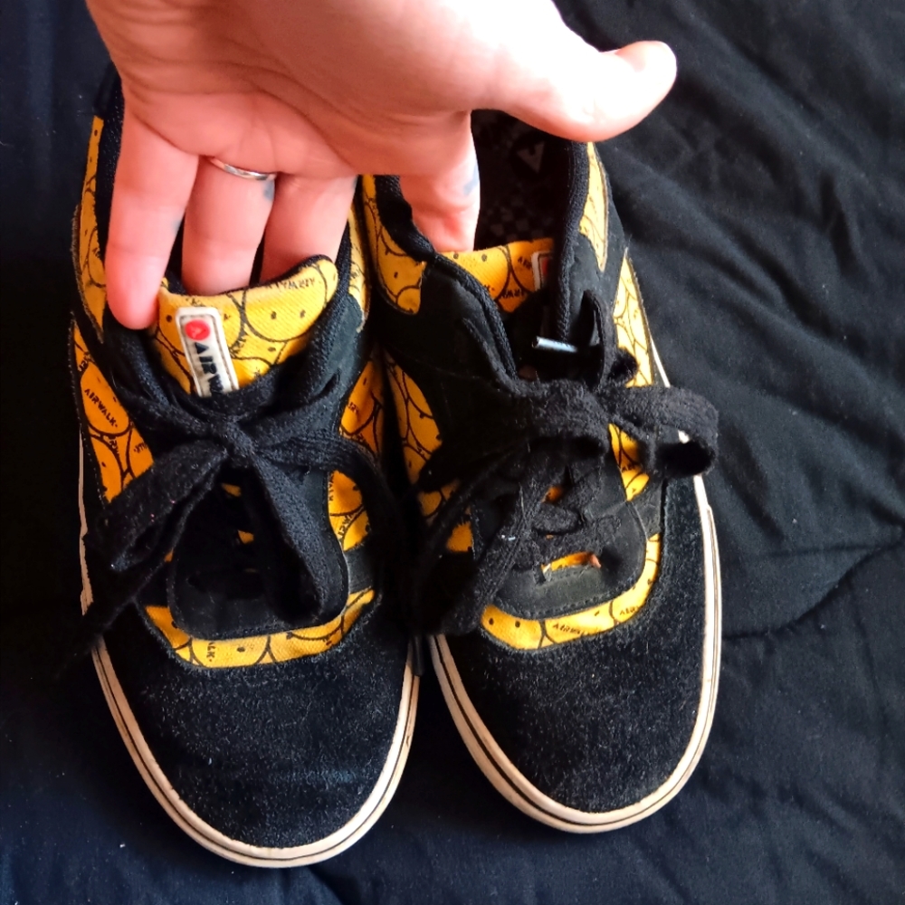 Boys airwalk skate shoes 6